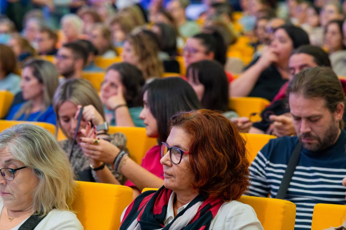 Asemblea de CCOO sobre traballadoras en sectores feminizados