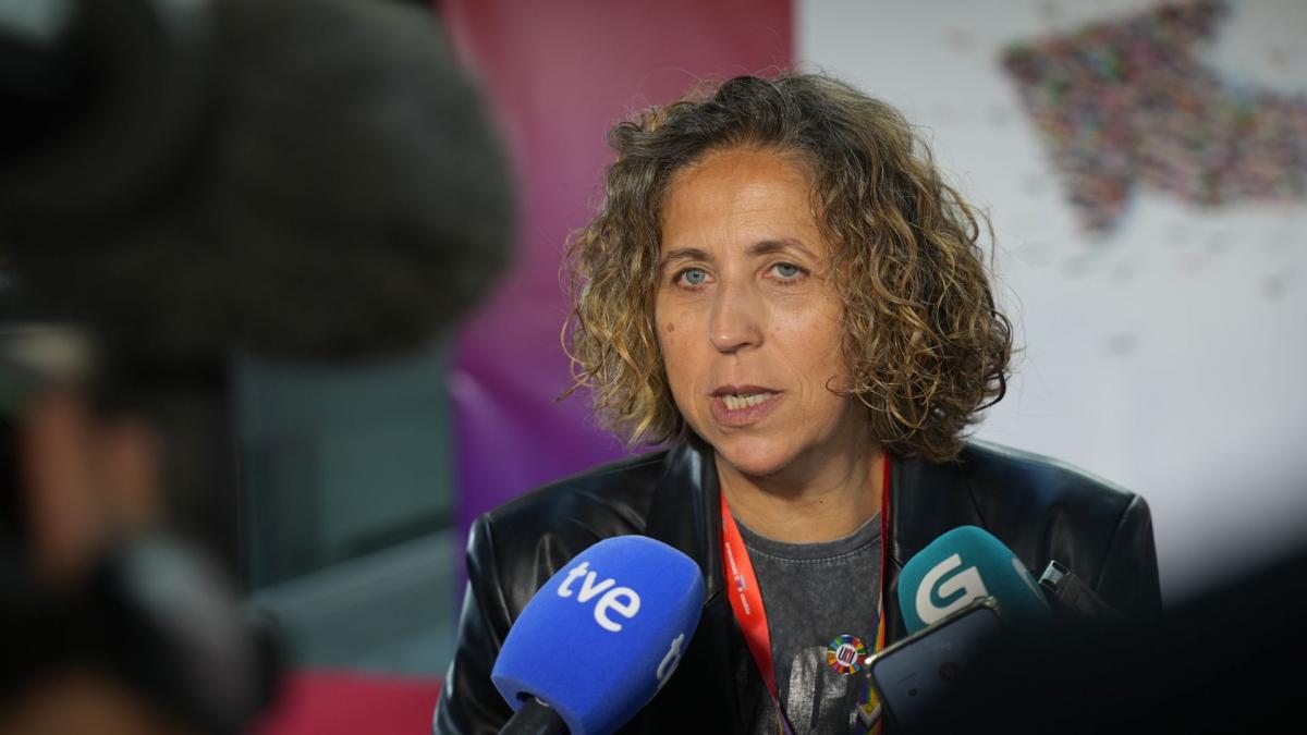 No inicio desde 13.º Congreso Nacional, Amelia Pérez destacou o papel dos sindicatos