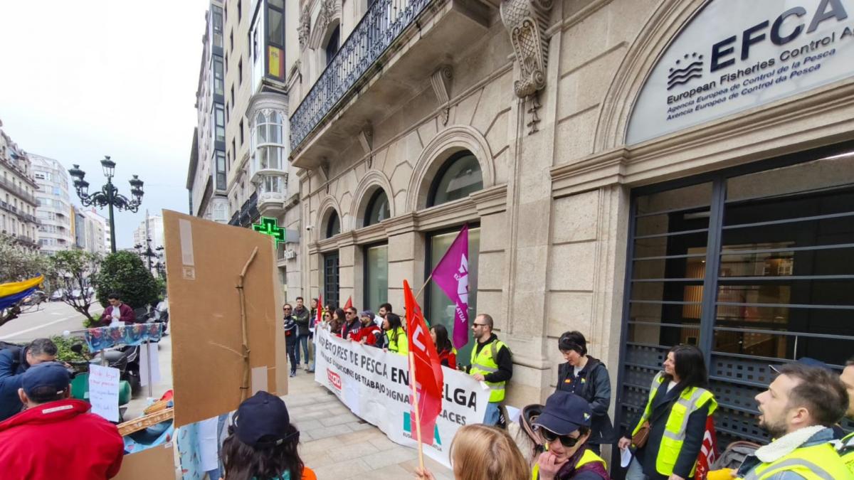 Protesta en Vigo do persoal de Inspeccin de Pesca, diante das oficinas da Axencia Europea de Control de Pesca (5/3/2025)