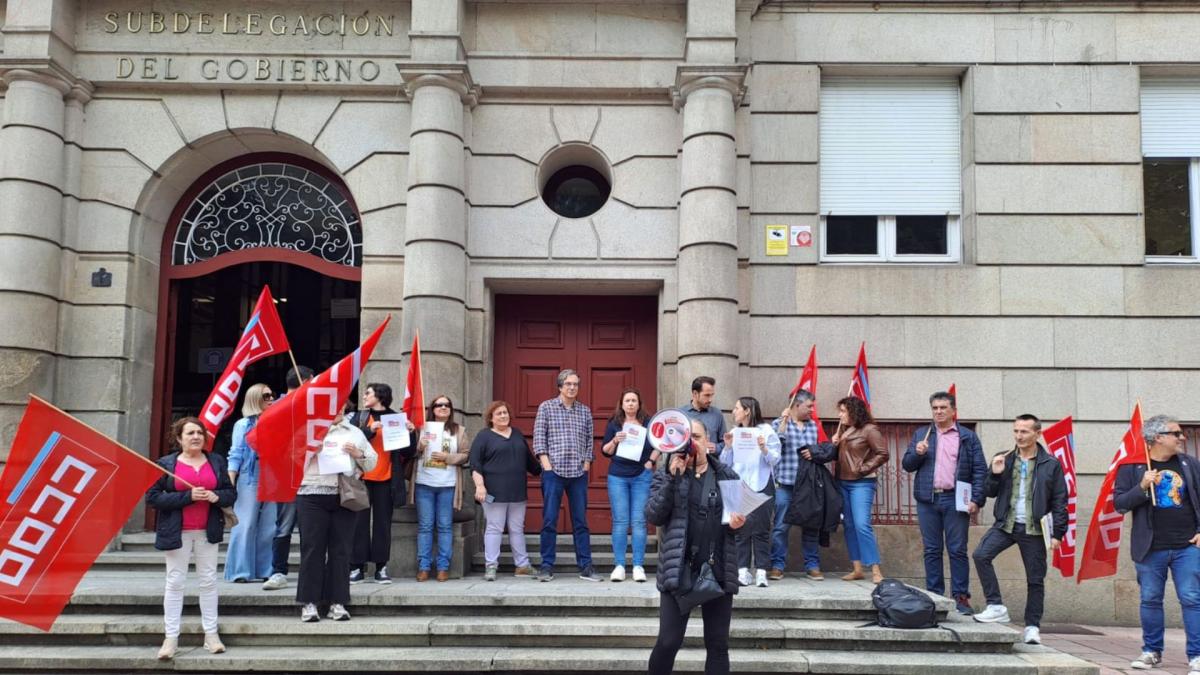 Concentracin diante da Subdelegacin do Goberno en Ourense
