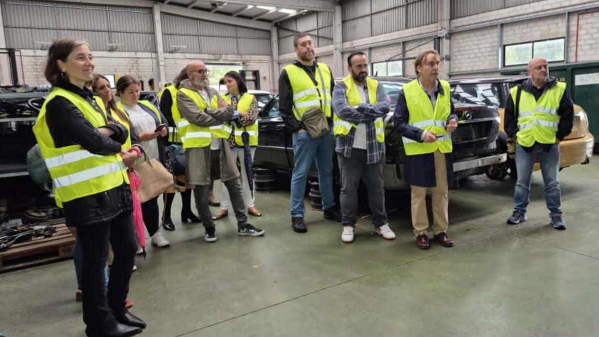Representantes de diferentes federacións e CCOO visitaron o centro especial de emprego Trameve, en Santiago de Compostela