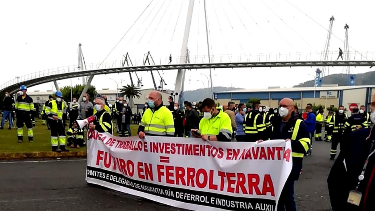 Pancarta reivindicando investimentos en Navantia e futuro na comarca de Ferrol (27/5/2021)