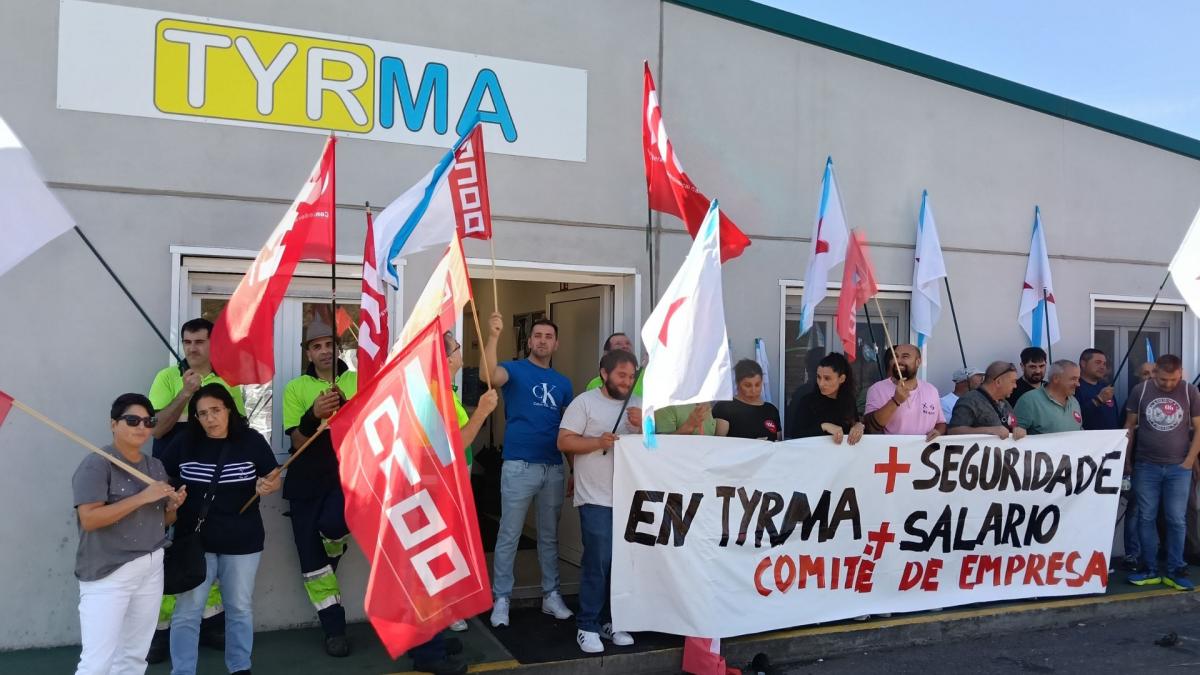 Concentración do persoal de Tyrma, no Pino