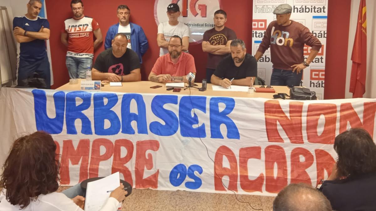 Conferencia de prensa do comité de empresa de Urbaser-Santiago para anunciar a folga