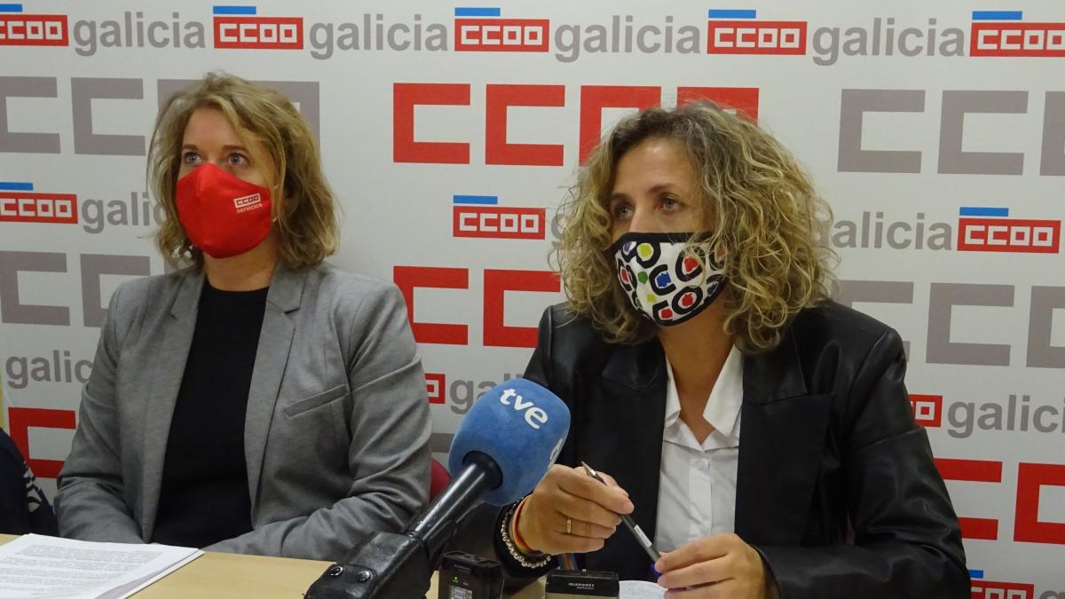 De esq. a der., Lucía Trenor, secretaria xeral de CCOO-Servizos, e Amelia Pérez, secretaria xeral do S. N. de CCOO de Galicia