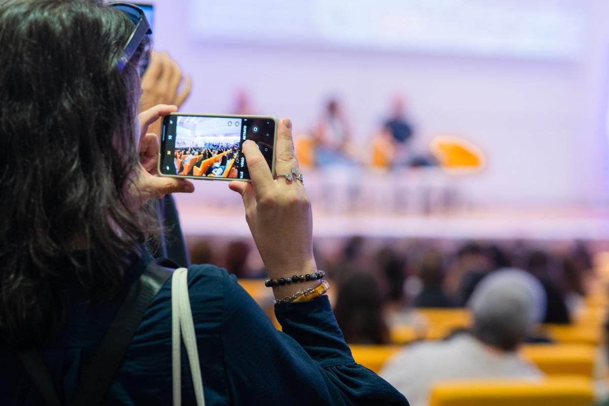 Asemblea de CCOO sobre traballadoras en sectores feminizados