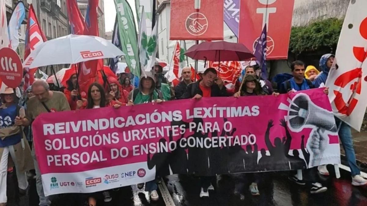 Manifestación en Santiago de Compostela de persoal do ensino concertado (6 de outubro do 2026)