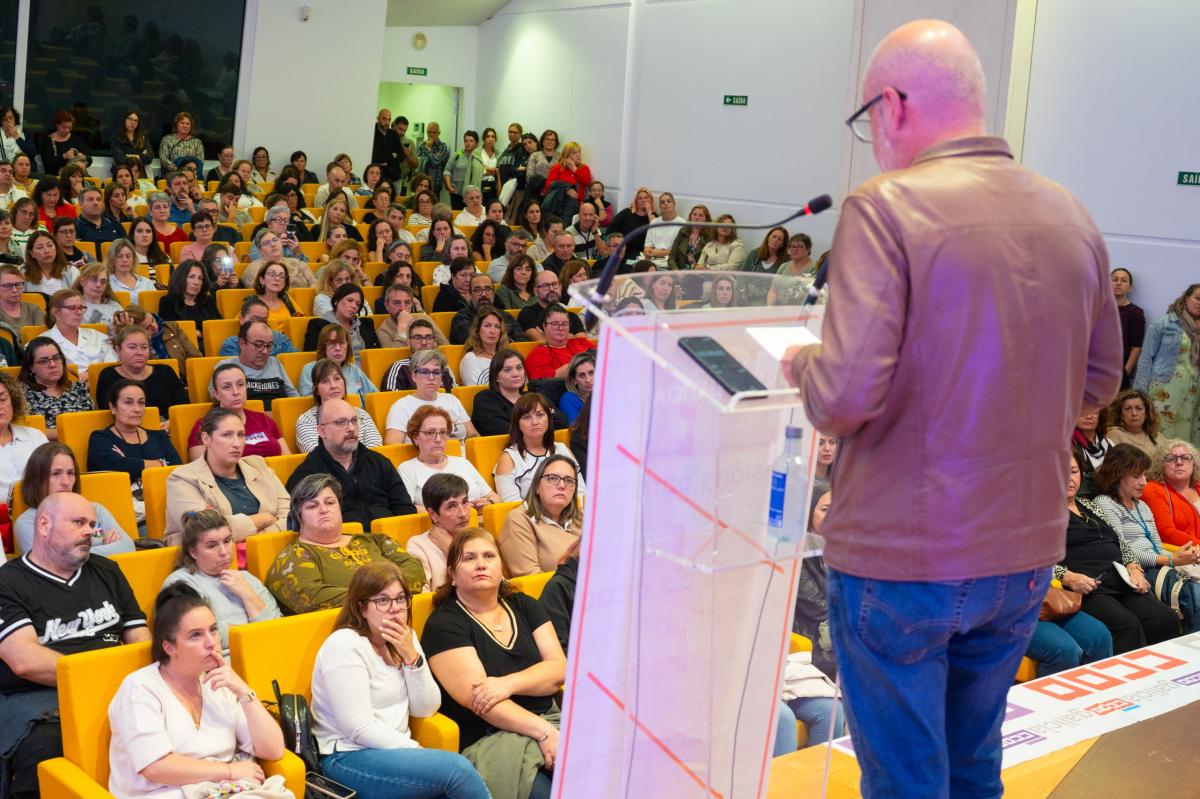 Asemblea de CCOO sobre traballadoras en sectores feminizados