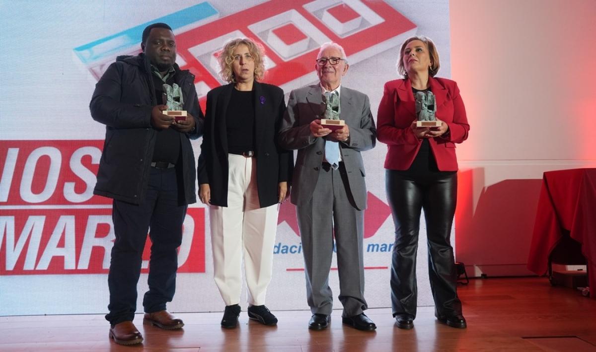 Os tres premiados e Amelia Pérez.