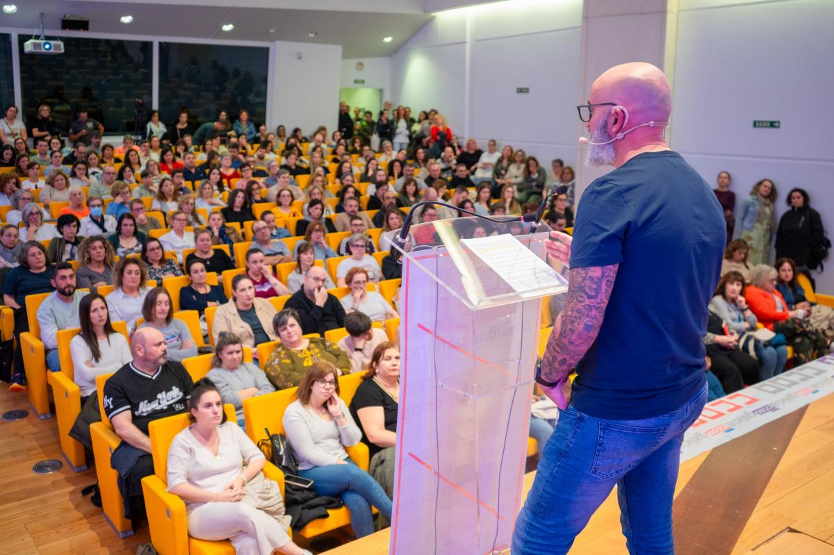 Asemblea de CCOO sobre traballadoras en sectores feminizados
