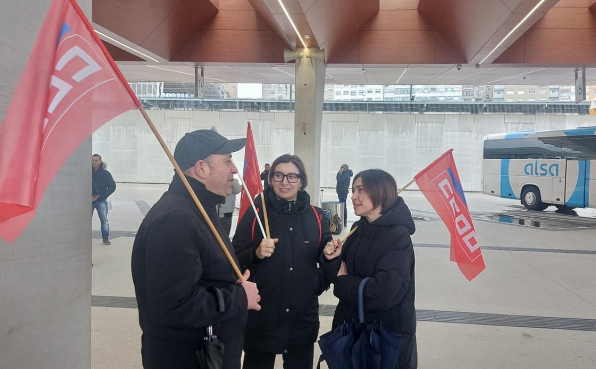 Protesta na estación de autobuses de Santiago.