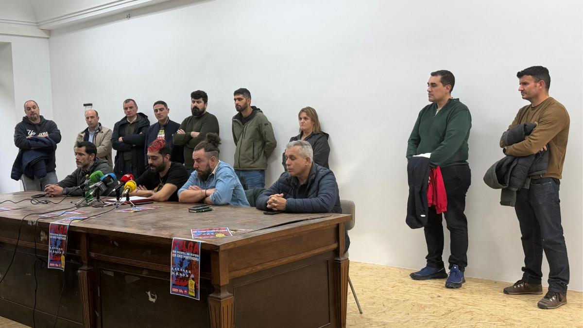 O comité de empresa de ENCE convoca doce días de folga en Pontevedra