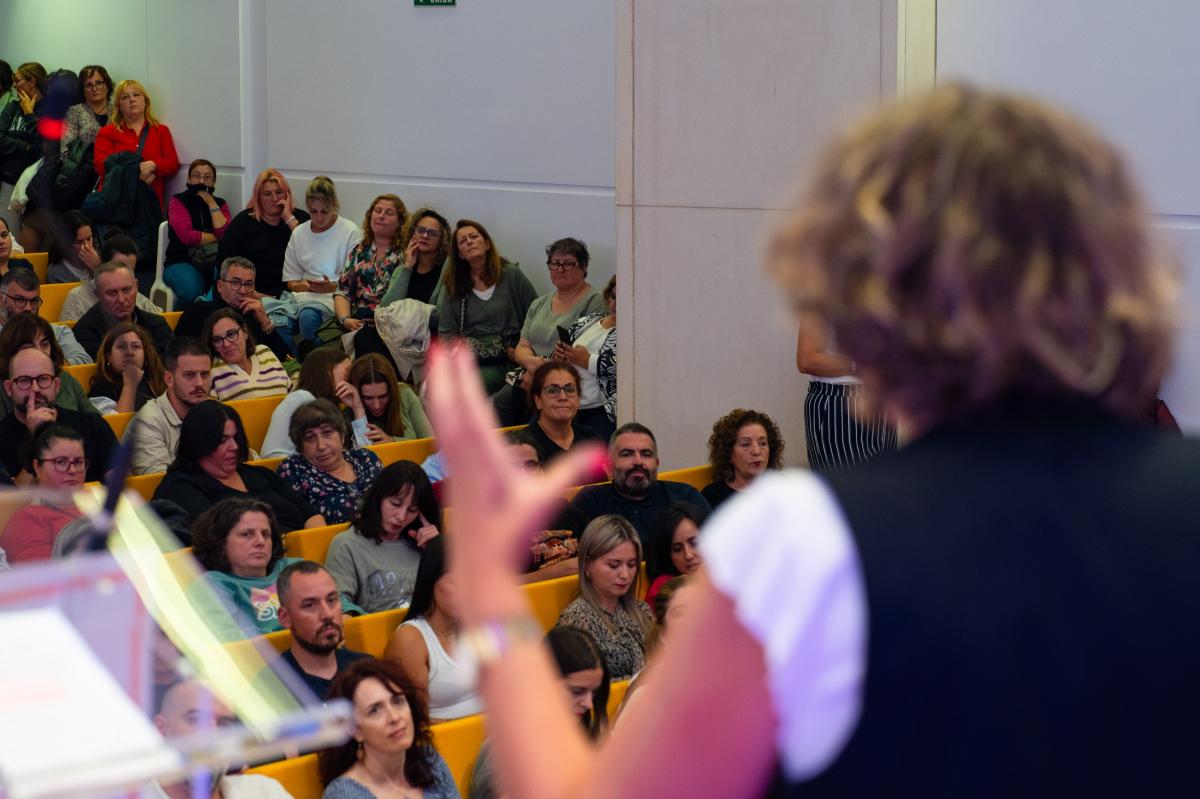 Asemblea de CCOO sobre traballadoras en sectores feminizados