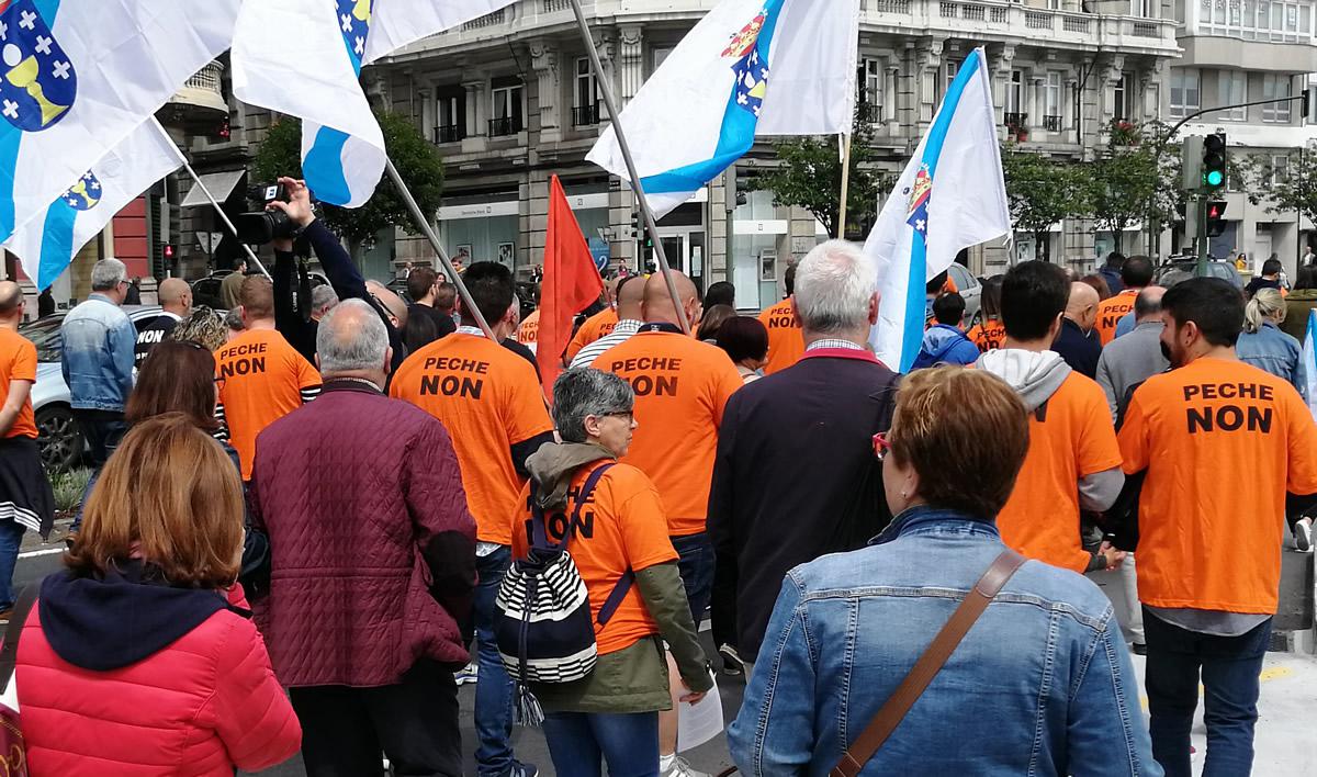 Manifestacin o pasado mes de xuo contra o peche de Alcoa-A Corua