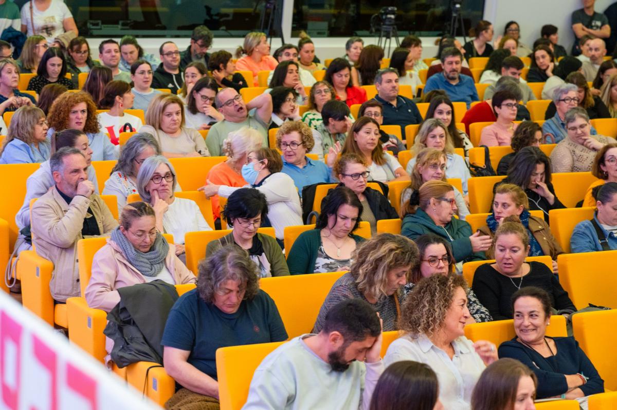 Asemblea de CCOO sobre traballadoras en sectores feminizados
